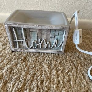 Home plug in Scentsy Warmer